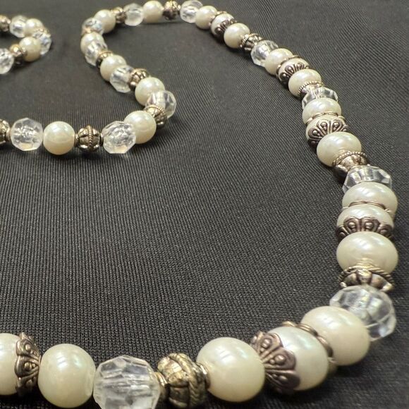 Cream Beaded Necklace with Crystal Accents - Picture 13 of 15